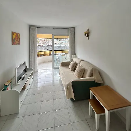 In Torres Del Sol,los Cristianos K112 * Лос Кристианос